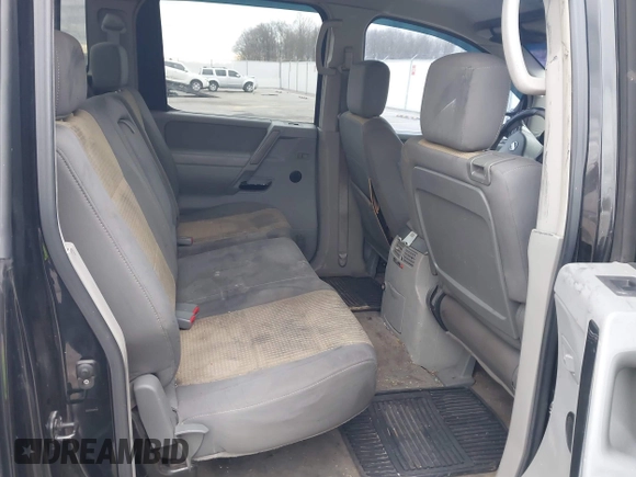 2004 Nissan Titan LE with VIN 1N6AA07B24N524572, listed as a IAAI auction lot 41173741 with 276,755 mi miles and . Bid and sale history available at DreamBid. Image 8.