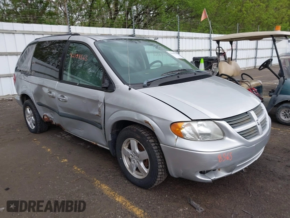 2005 Dodge Caravan SXT with VIN 1D4GP45R35B203472, listed as a IAAI auction lot 42198565 with 145,598 mi miles and . Bid and sale history available at carsss.com. Image 1.