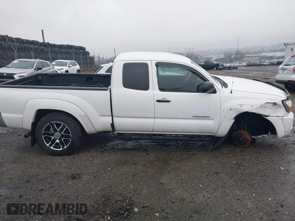2011 Toyota Tacoma with VIN 5TFUU4EN9BX022381, listed as a IAAI auction lot 41863091 with 138,653 mi miles. Bid and sale history available at carsss.com. Image 13.