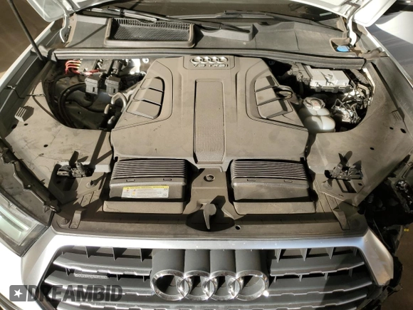 2019 Audi Q7 Premium with VIN WA1AAAF72KD003418, listed as a Copart auction lot 87104674 with 70,863 mi miles and Salvage title. Bid and sale history available at DreamBid. Image 12.