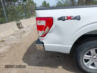2022 Ford F-150 XL z VIN 1FTEX1EB8NKF26762, wystawiony jako IAAI lot #42217335 z przebiegiem 40 226 mil mil oraz . Historia ofert i sprzedaży dostępna na DreamBid. Obrazek 19.