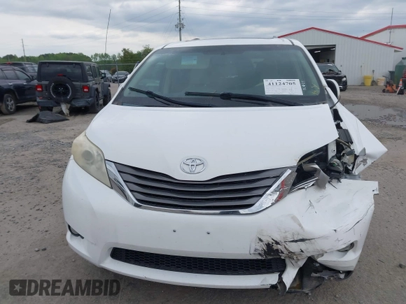 2011 Toyota Sienna XLE AAS with VIN 5TDYK3DC3BS161414, listed as a IAAI auction lot 41124705 with 167,364 mi miles. Bid and sale history available at carsss.com. Image 12.