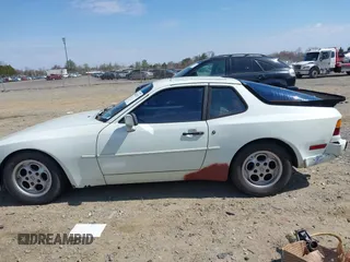 1985 Porsche 944 z VIN WP0AA0949FN455352, wystawiony jako IAAI lot #41841029 z przebiegiem 312 350 mil mil oraz . Historia ofert i sprzedaży dostępna na DreamBid. Obrazek 15.