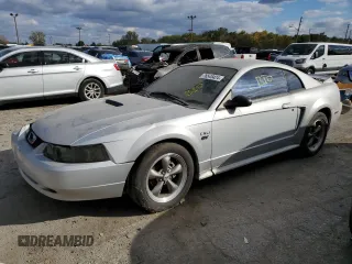 2000 Ford Mustang GT with VIN 1FAFP42X5YF137053, listed as a Copart auction lot 47726985 with 0 mi miles and Non Repairable. Bid and sale history available at carsss.com. Image 1.