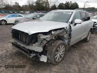 2018 Volvo XC90 Momentum with VIN YV4102PKXJ1344533, listed as a Copart auction lot 73699082 with 65,179 mi miles. Bid and sale history available at carsss.com. Image 1.