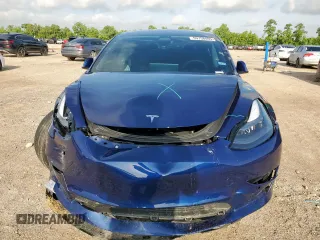 2022 Tesla Model 3 z VIN 5YJ3E1EA2NF343603, wystawiony jako Copart lot #59758095 z przebiegiem 14 965 mil mil oraz Szkoda całkowita • Salvage title. Historia ofert i sprzedaży dostępna na DreamBid. Obrazek 5.