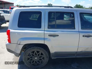 2014 Jeep Patriot Sport z VIN 1C4NJPBA7ED818830, wystawiony jako IAAI lot #42216964 z przebiegiem 144 909 mil mil oraz . Historia ofert i sprzedaży dostępna na DreamBid. Obrazek 19.