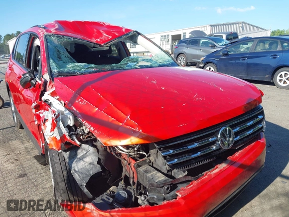 2018 Volkswagen Tiguan S with VIN 3VV1B7AX7JM016201, listed as a IAAI auction lot 42436045 with 139,168 mi miles and . Bid and sale history available at DreamBid. Image 6.