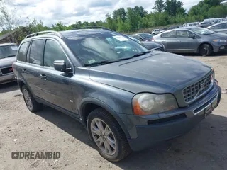 2006 Volvo XC90 4.4L V8 with VIN YV4CZ852761298493, listed as a IAAI auction lot 42545778 with 215,887 mi miles and . Bid and sale history available at DreamBid. Image 1.