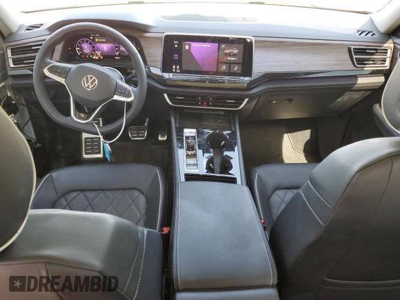 2024 Volkswagen Atlas SEL Premium R-Line with VIN 1V2FR2CA5RC578069, listed as a Copart auction lot 61581875 with 18,134 mi miles and Salvage title. Bid and sale history available at DreamBid. Image 8.