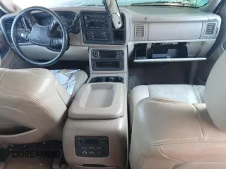 2004 Chevrolet Suburban LS with VIN 1GNFK16Z24J243056, listed as a Copart auction lot 84612654 with 0 mi miles and Clean Title. Bid and sale history available at carsss.com. Image 8.