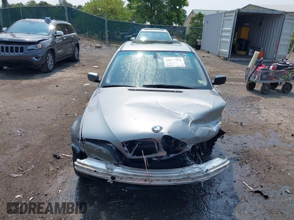 2004 BMW 3 Series 325i z VIN WBAET37484NJ83466, wystawiony jako IAAI lot #42409512 z przebiegiem 98 955 mil mil oraz . Historia ofert i sprzedaży dostępna na DreamBid. Obrazek 13.