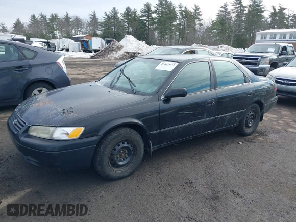 1998 Toyota Camry LE z VIN 4T1BG22K7WU236334, wystawiony jako IAAI lot #41662673 z przebiegiem 182 960 mil mil oraz . Historia ofert i sprzedaży dostępna na DreamBid. Obrazek 2.
