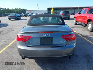 2013 Audi A5 Premium Plus z VIN WAULFAFH5DN009944, wystawiony jako IAAI lot #42508314 z przebiegiem 233 593 mil mil oraz . Historia ofert i sprzedaży dostępna na DreamBid. Obrazek 16.
