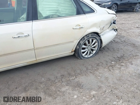 2008 Hyundai Azera Limited с VIN KMHFC46F18A306212, выставлен на аукционе IAAI как лот 42025792 с пробегом 230 350 миль миль и . История ставок и продаж доступна на DreamBid. Изображение 6.