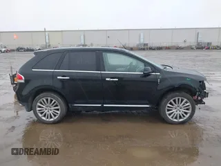 2012 Lincoln MKX z VIN 2LMDJ8JK1CBL02848, wystawiony jako IAAI lot #41845492 z przebiegiem 177 478 mil mil oraz . Historia ofert i sprzedaży dostępna na DreamBid. Obrazek 13.