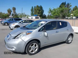 2011 Nissan LEAF SL-e z VIN JN1AZ0CP4BT004463, wystawiony jako IAAI lot #42140158 z przebiegiem 116 030 mil mil oraz . Historia ofert i sprzedaży dostępna na DreamBid. Obrazek 6.