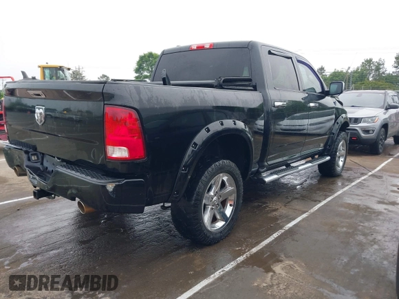 2013 Ram 1500 Express z VIN 1C6RR6KT2DS617294, wystawiony jako IAAI lot #42031712 z przebiegiem 188 723 mil mil oraz . Historia ofert i sprzedaży dostępna na DreamBid. Obrazek 4.