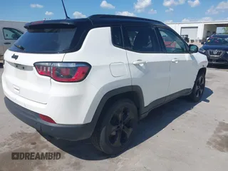 2018 Jeep Compass Latitude with VIN 3C4NJCBB4JT487596, listed as a IAAI auction lot 42073962 with 110,153 mi miles and . Bid and sale history available at DreamBid. Image 4.