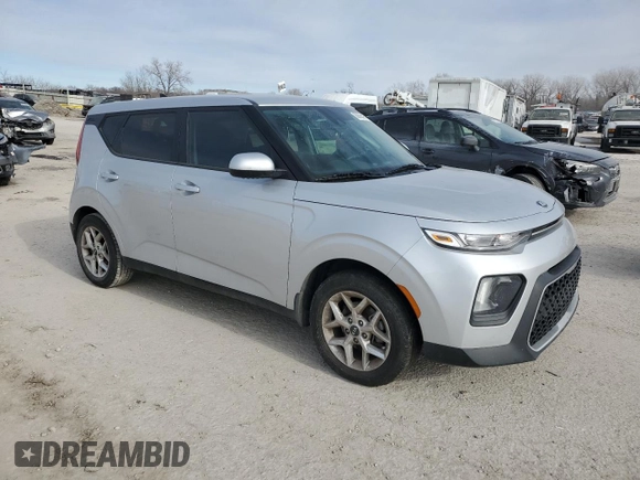 2020 Kia Soul X-Line with VIN KNDJ23AU0L7021640, listed as a Copart auction lot 88865015 with 59,704 mi miles and Salvage Title. Bid and sale history available at carsss.com. Image 4.
