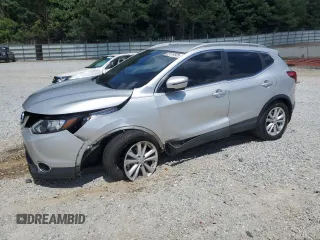 2017 Nissan Rogue SV with VIN JN1BJ1CR7HW138202, listed as a Copart auction lot 63185505 with 70,030 mi miles and Salvage title. Bid and sale history available at DreamBid. Image 1.