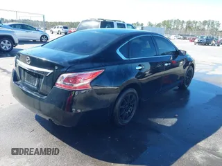 2014 Nissan Altima 2.5 with VIN 1N4AL3AP9EN375913, listed as a IAAI auction lot 41820544 with 201,850 mi miles. Bid and sale history available at carsss.com. Image 4.