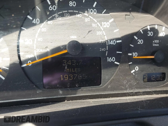 2002 Mercedes-Benz E-Class with VIN WDBJF82J92X067535, listed as a Copart auction lot 82759874 with 193,765 mi miles and Salvage Title. Bid and sale history available at carsss.com. Image 9.
