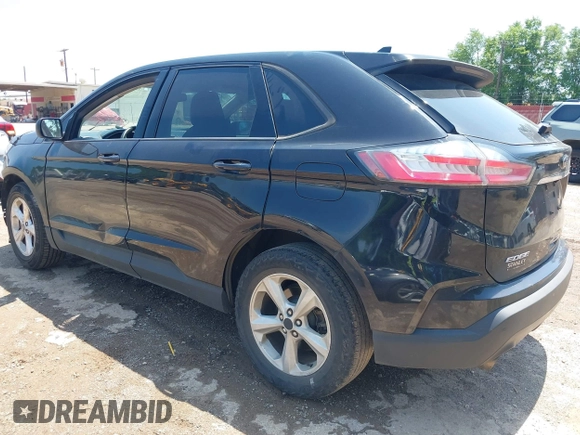 2020 Ford Edge SE with VIN 2FMPK3G95LBB57035, listed as a IAAI auction lot 42119978 with 136,428 mi miles and . Bid and sale history available at DreamBid. Image 3.