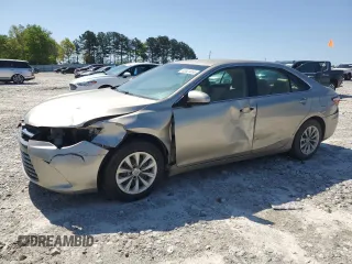 2015 Toyota Camry XLE z VIN 4T4BF1FK0FR500135, wystawiony jako Copart lot #52021095 z przebiegiem 175 787 mil mil oraz Szkoda całkowita • Salvage title. Historia ofert i sprzedaży dostępna na DreamBid. Obrazek 1.
