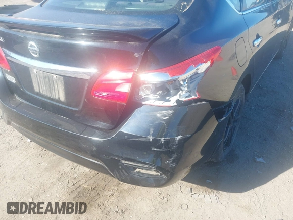 2017 Nissan Sentra SR z VIN 3N1AB7AP4HY219180, wystawiony jako IAAI lot #40869926 z przebiegiem 126 952 mil mil oraz . Historia ofert i sprzedaży dostępna na DreamBid. Obrazek 6.