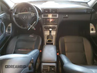 2006 Mercedes-Benz C 230 Sport z VIN WDBRF56H66F730712, wystawiony jako Copart lot #70977294 z przebiegiem 161 276 mil mil oraz Szkoda całkowita • Salvage title. Historia ofert i sprzedaży dostępna na DreamBid. Obrazek 8.