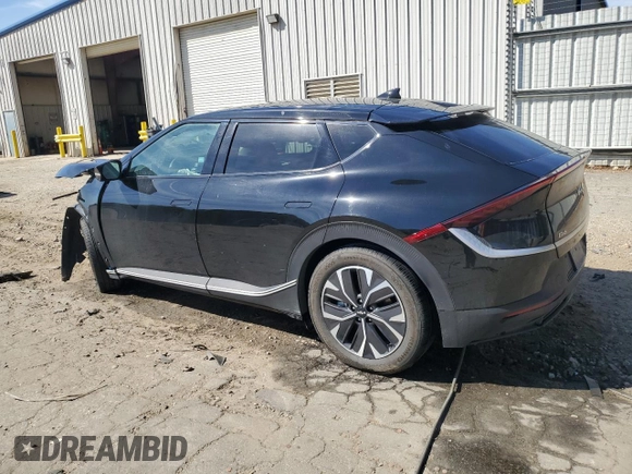 2024 Kia EV6 Light Long Range z VIN KNDC34LA1R5172053, wystawiony jako Copart lot #50467395 z przebiegiem Nie podano mil oraz Szkoda całkowita • Salvage title. Historia ofert i sprzedaży dostępna na DreamBid. Obrazek 2.