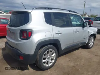 2017 Jeep Renegade Latitude with VIN ZACCJABBXHPG07320, listed as a IAAI auction lot 41828760 with 116,684 mi miles. Bid and sale history available at carsss.com. Image 4.