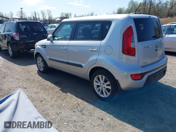 2013 Kia Soul with VIN KNDJT2A51D7755544, listed as a IAAI auction lot 41937138 with 120,680 mi miles. Bid and sale history available at carsss.com. Image 3.