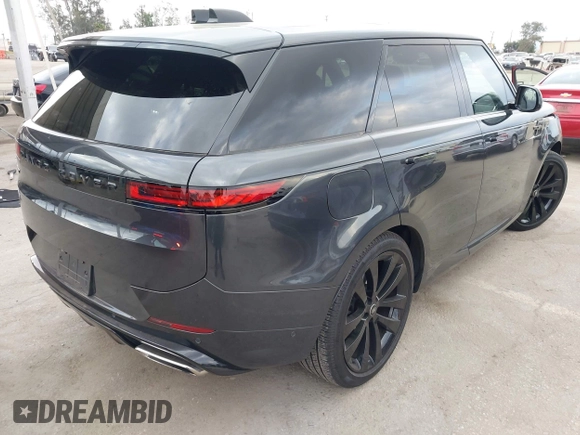 2025 Land Rover Range Rover Sport z VIN SAL1L9E45SA423111, wystawiony jako IAAI lot #42090141 z przebiegiem 4 668 mil mil oraz . Historia ofert i sprzedaży dostępna na DreamBid. Obrazek 4.