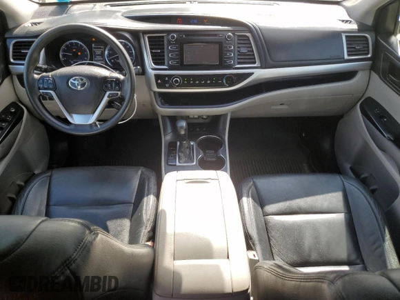 2018 Toyota Highlander LE with VIN 5TDBZRFH1JS906155, listed as a Copart auction lot 65517405 with 118,413 mi miles and Clean title. Bid and sale history available at DreamBid. Image 8.