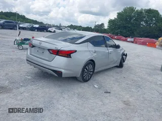 2024 Nissan Altima SV с VIN 1N4BL4DV8RN427073, выставлен на аукционе IAAI как лот 42152075 с пробегом 10 175 миль миль и . История ставок и продаж доступна на DreamBid. Изображение 4.