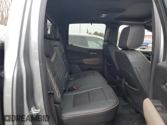 2024 GMC Canyon 4WD Denali with VIN 1GTP6FEK9R1152215, listed as a Copart auction lot 45130975 with 6,736 mi miles and Salvage Title. Bid and sale history available at carsss.com. Image 10.