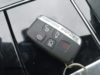 2018 Land Rover Range Rover Velar R-Dynamic SE с VIN SALYL2RX8JA731642, выставлен на аукционе IAAI как лот 42309920 с пробегом 93 749 миль миль и . История ставок и продаж доступна на DreamBid. Изображение 11.