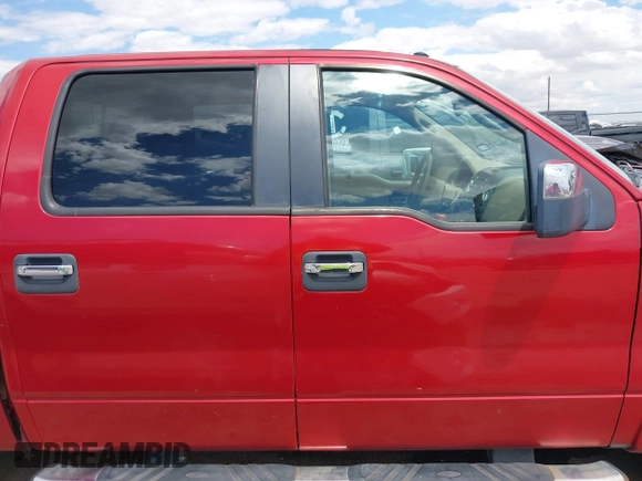 2008 Ford F-150 XLT z VIN 1FTPW12V58FB08893, wystawiony jako IAAI lot #42403673 z przebiegiem 150 955 mil mil oraz . Historia ofert i sprzedaży dostępna na DreamBid. Obrazek 14.