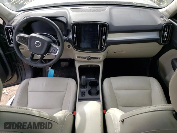 2019 Volvo XC40 Momentum z VIN YV4AC2HK4K2151764, wystawiony jako Copart lot #73491882 z przebiegiem 40 243 mil mil oraz . Historia ofert i sprzedaży dostępna na DreamBid. Obrazek 8.