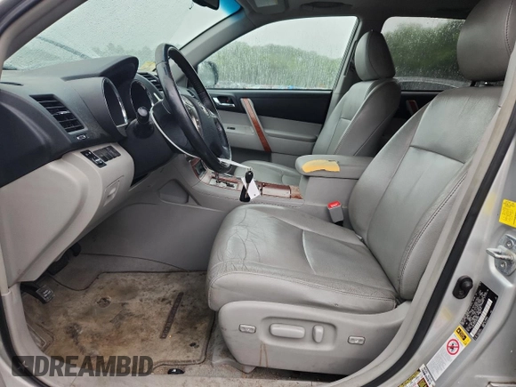 2010 Toyota Highlander Limited z VIN 5TDDK3EH2AS024908, wystawiony jako Copart lot #63053825 z przebiegiem 231 024 mil mil oraz Czysty tytuł • Clean title. Historia ofert i sprzedaży dostępna na DreamBid. Obrazek 7.