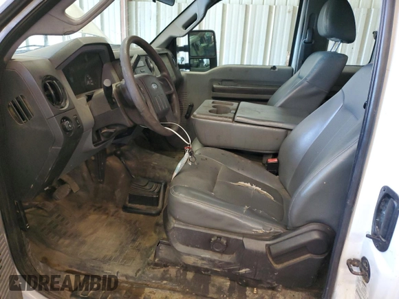 2015 Ford F-250 XLT z VIN 1FT7X2B67FEC38043, wystawiony jako Copart lot #57226765 z przebiegiem 196 064 mil mil oraz Szkody całkowita. Historia ofert i sprzedaży dostępna na DreamBid. Obrazek 7.