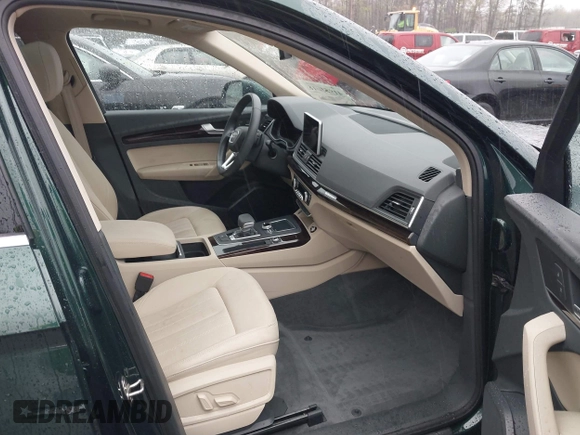 2018 Audi Q5 Premium Plus with VIN WA1BNAFY2J2232886, listed as a IAAI auction lot 41953018 with 30,096 mi miles. Bid and sale history available at carsss.com. Image 5.