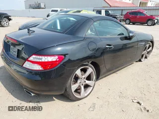 2014 Mercedes-Benz SLK 350 z VIN WDDPK5HA5EF080540, wystawiony jako IAAI lot #42326926 z przebiegiem 62 565 mil mil oraz . Historia ofert i sprzedaży dostępna na DreamBid. Obrazek 4.