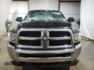 2017 Ram 2500 Tradesman z VIN 3C6UR5HLXHG779912, wystawiony jako Copart lot #86354724 z przebiegiem 184 920 mil mil oraz Szkoda całkowita • Salvage title. Historia ofert i sprzedaży dostępna na DreamBid. Obrazek 5.