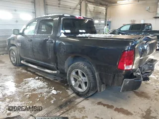 2014 Ram 1500 Express z VIN 1C6RR7KT7ES178021, wystawiony jako IAAI lot #41866157 z przebiegiem 74 301 mil mil oraz . Historia ofert i sprzedaży dostępna na DreamBid. Obrazek 3.