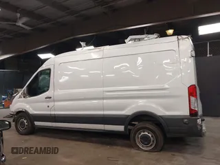 2016 Ford Transit z VIN 1FTBW2CGXGKA81714, wystawiony jako IAAI lot #41699102 z przebiegiem 179 402 mil mil oraz . Historia ofert i sprzedaży dostępna na DreamBid. Obrazek 15.