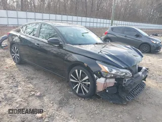 2020 Nissan Altima SR with VIN 1N4BL4CV3LC285557, listed as a IAAI auction lot 41490149 with 71,044 mi miles and . Bid and sale history available at carsss.com. Image 1.