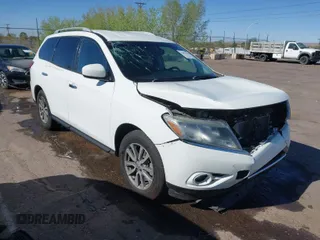 2016 Nissan Pathfinder S with VIN 5N1AR2MN7GC638875, listed as a IAAI auction lot 41996143 with 92,637 mi miles. Bid and sale history available at carsss.com. Image 1.